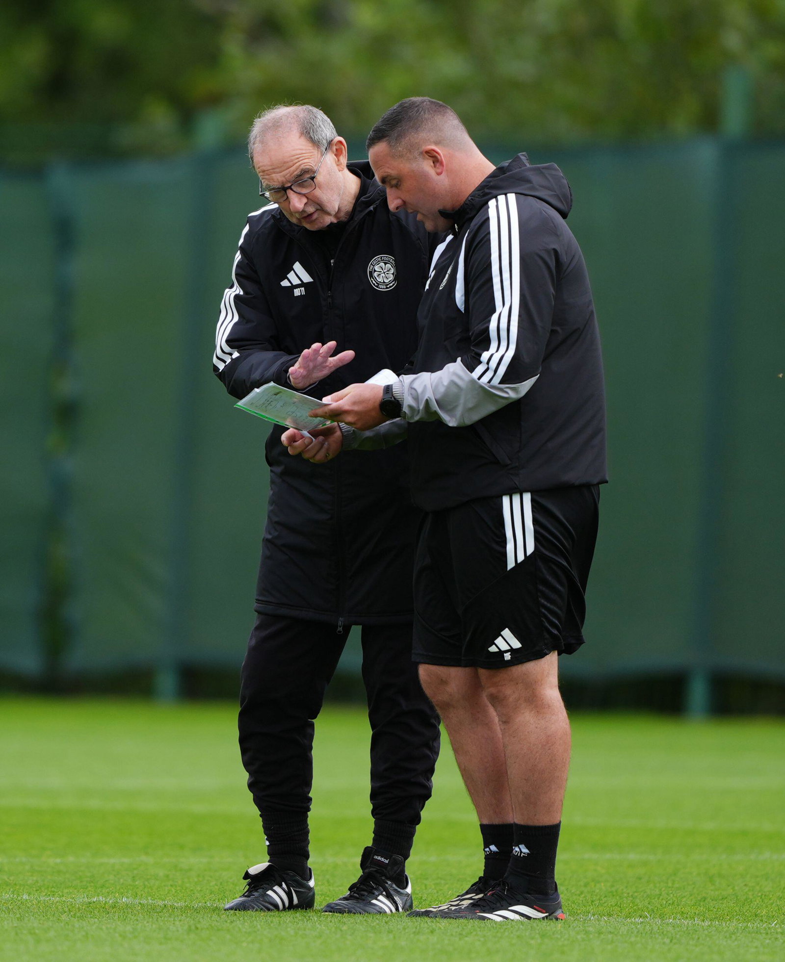 How Mark Fotheringham is helping Mika Baur settle in at Celtic Celtic manager Martin O'Neill (left) with first-team coach Mark Fotheringham during a training session at Lennoxtown Training Complex, Glasgow. Picture date: Tuesday August 18, 2026.