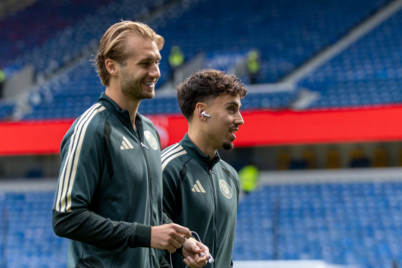 “Mauled” – Chris Sutton Blasts Celtic After Ibrox Humiliation